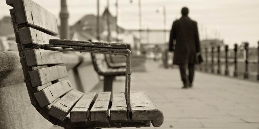 6361807418180915081774739551_walking_away